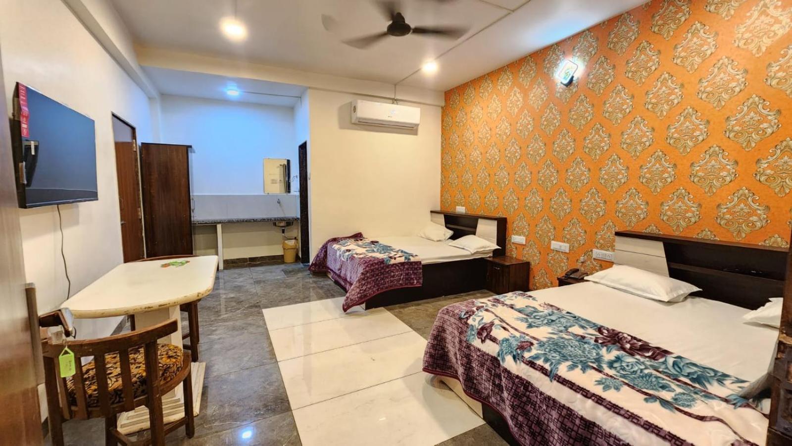 Bombay Darbar Hotell Simrol Exteriör bild